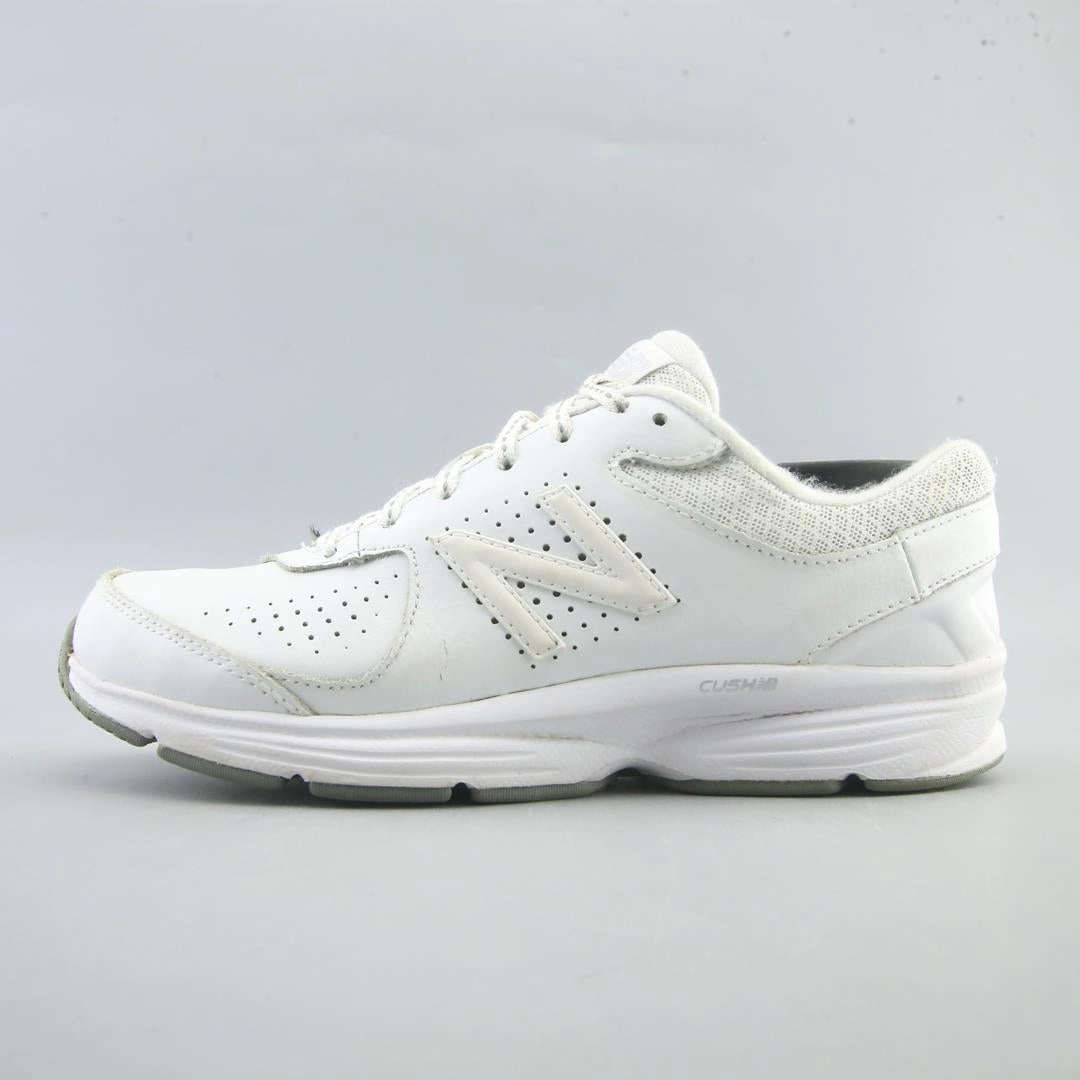 NEW BALANCE 411 New Balance athletic performance footwear