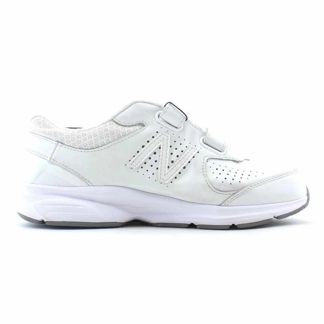 NEW BALANCE 411V2 retro New Balance shoe shots