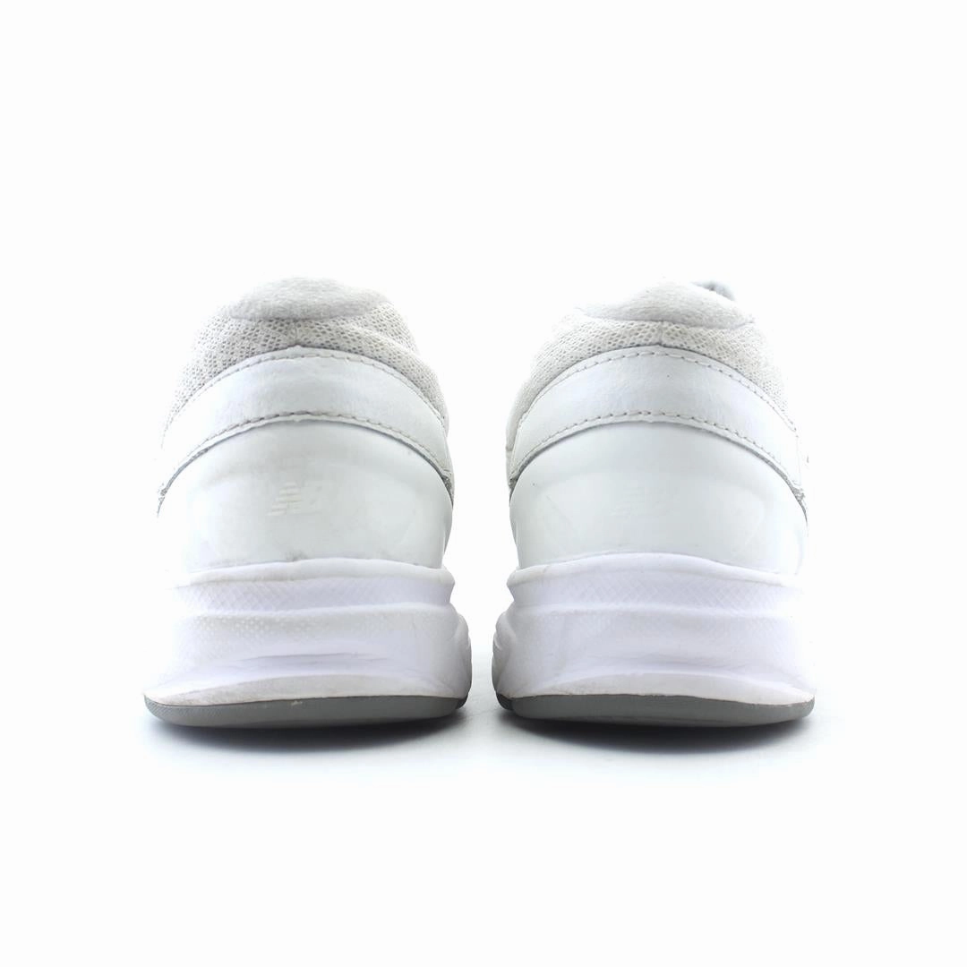 NEW BALANCE 411V2 retro New Balance shoe shots