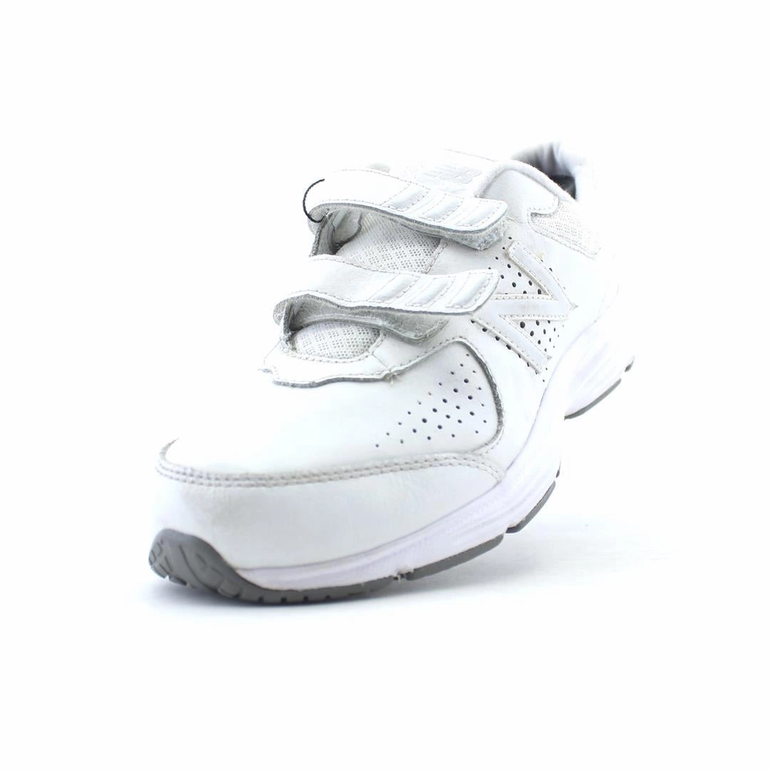 NEW BALANCE 411V2 retro New Balance shoe shots
