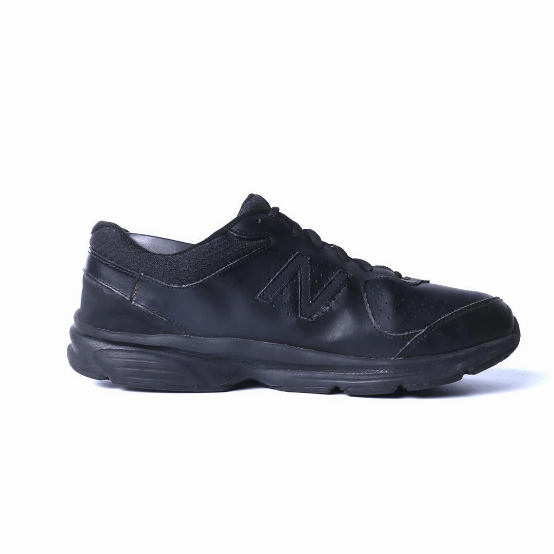 NEW BALANCE 411V2 stylish New Balance designs