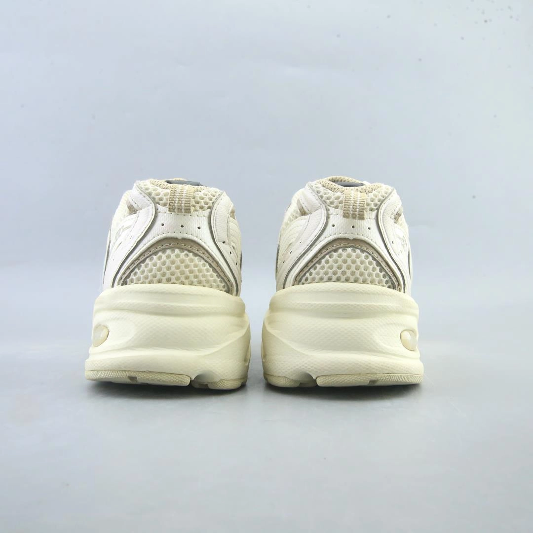 NEW BALANCE 530 New Balance casual shoe looks