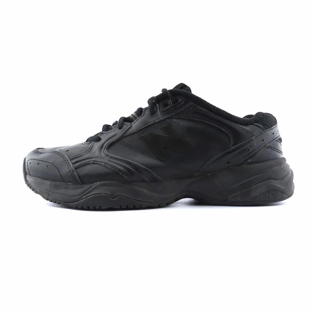 NEW BALANCE 624 V2 New Balance athletic performance footwear