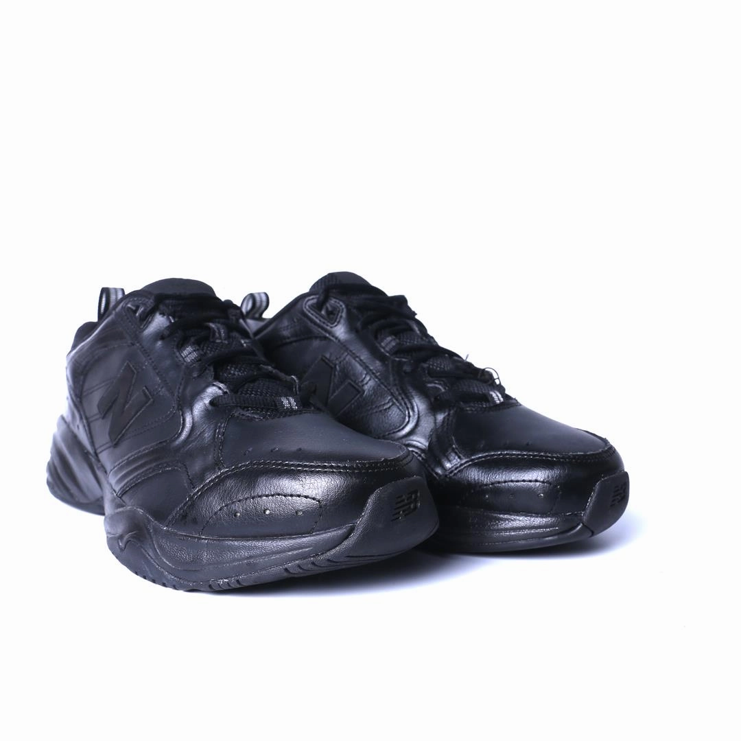 NEW BALANCE 624 V2 stylish New Balance designs