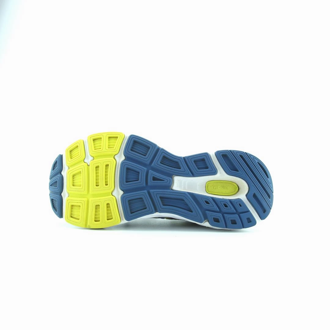 NEW BALANCE 68V6 stylish New Balance designs