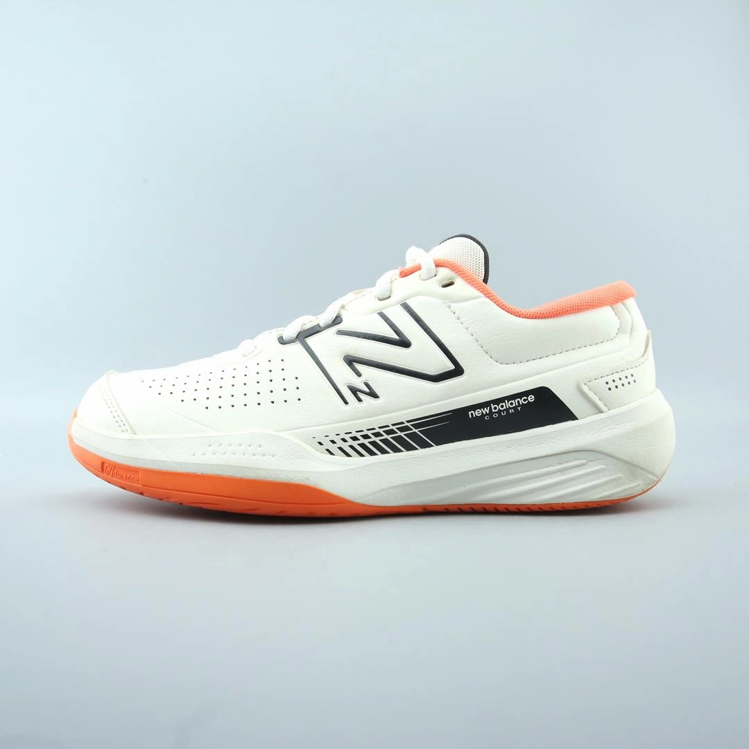 NEW BALANCE  696 V5 New Balance supportive sneaker models