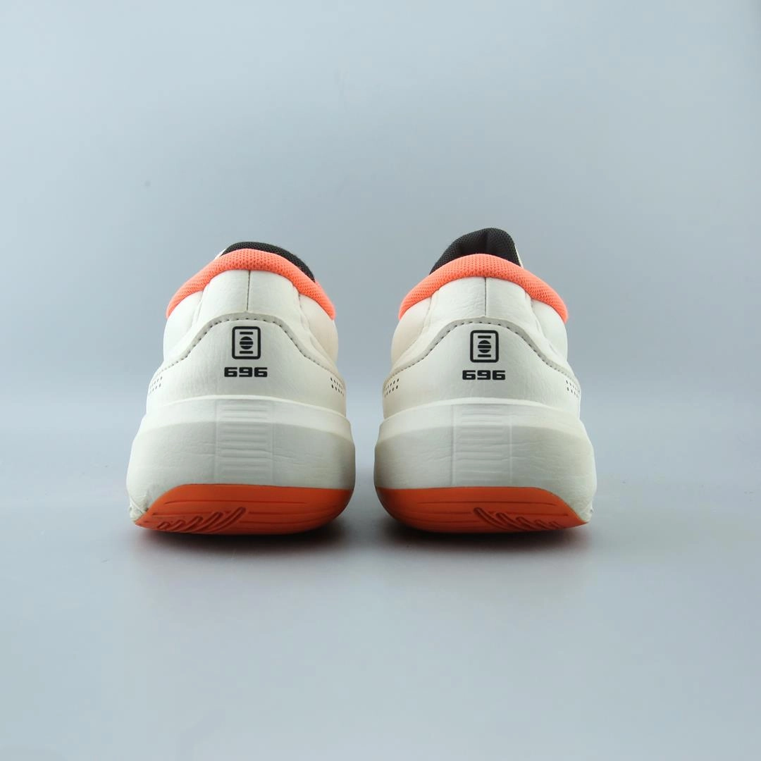 NEW BALANCE  696 V5 stylish New Balance designs