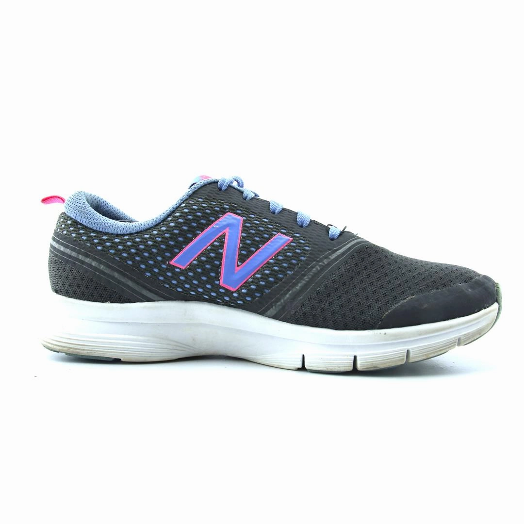 NEW BALANCE 711 New Balance casual shoe looks