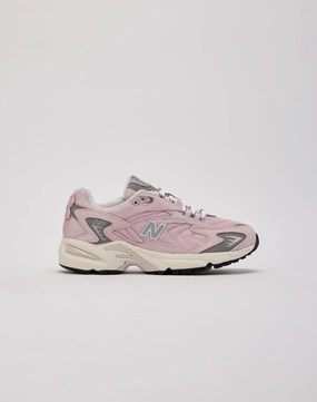 New Balance 725v1 Grade-School New Balance sneakers with cushioned midsoles