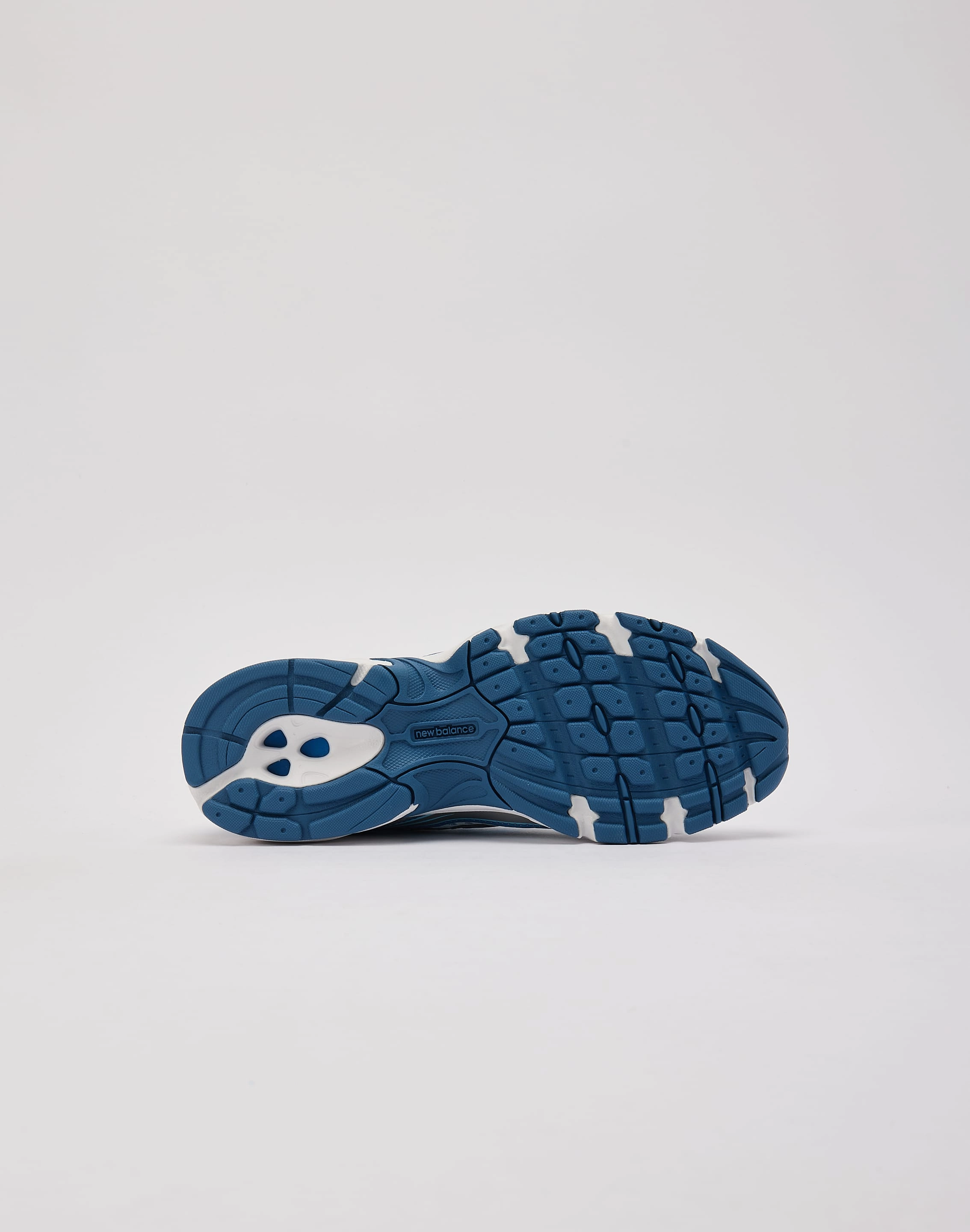 New Balance 740 Chunky Style Sneakers