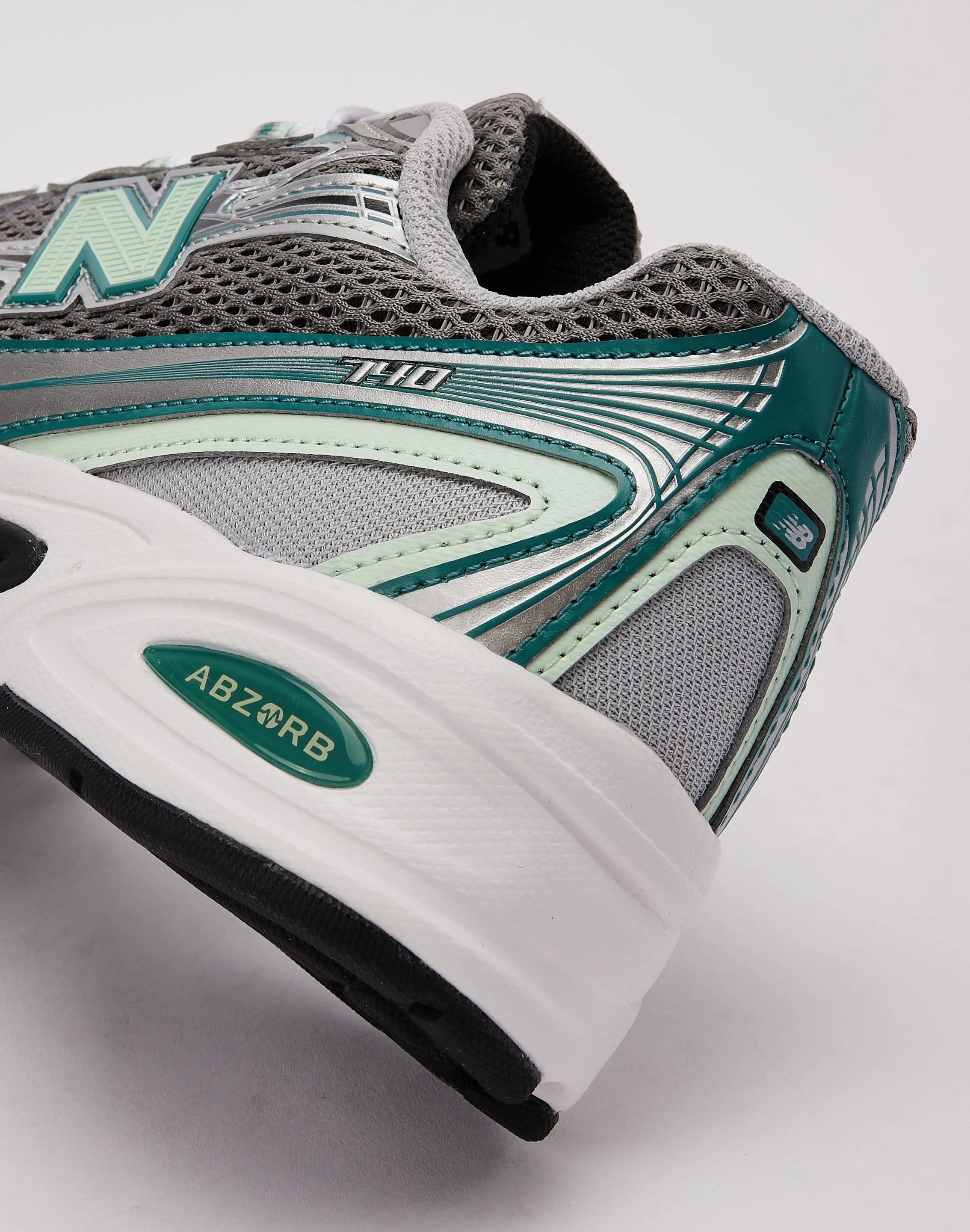 New Balance 740 Cushioned Shoes