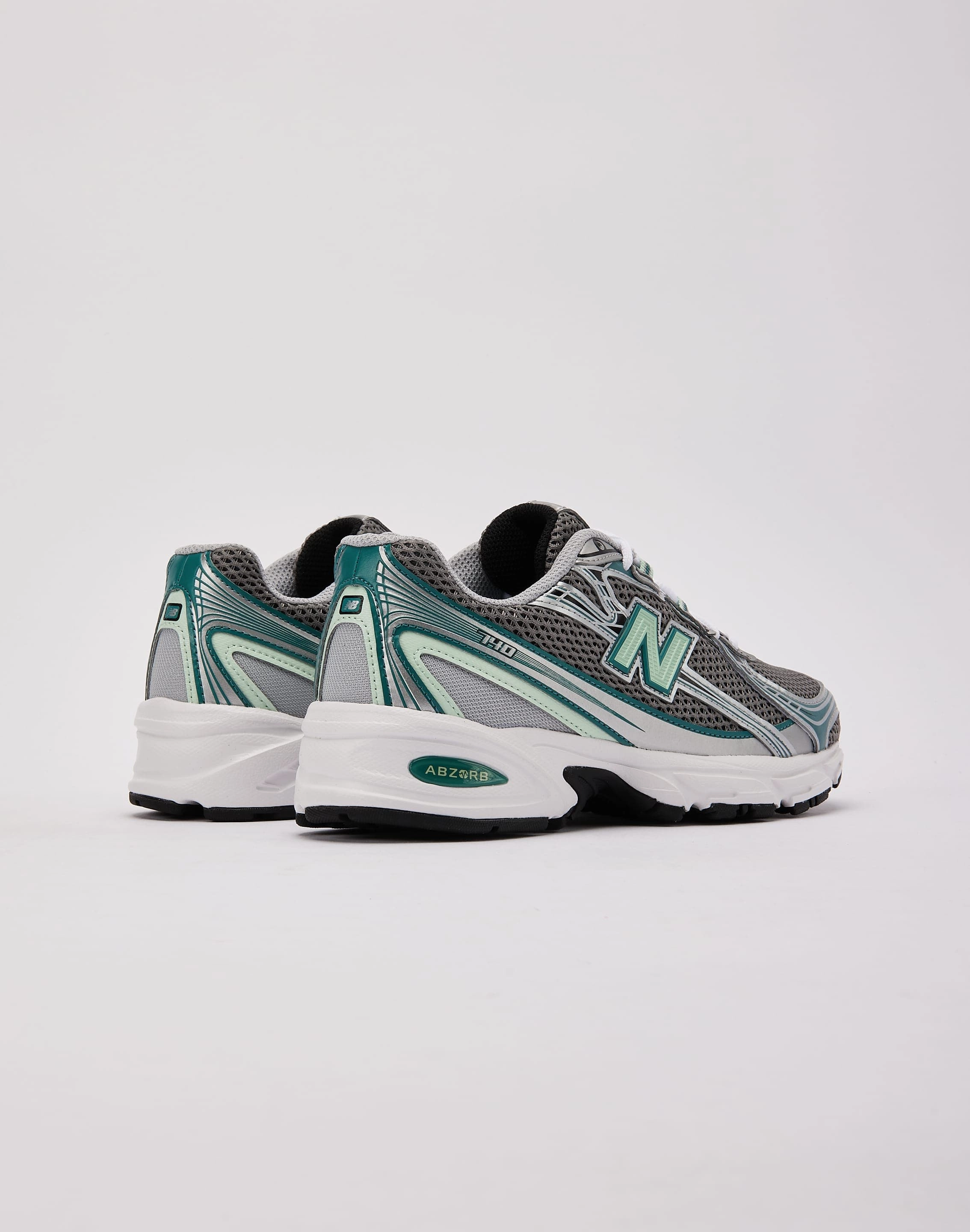 New Balance 740 Cushioned Shoes