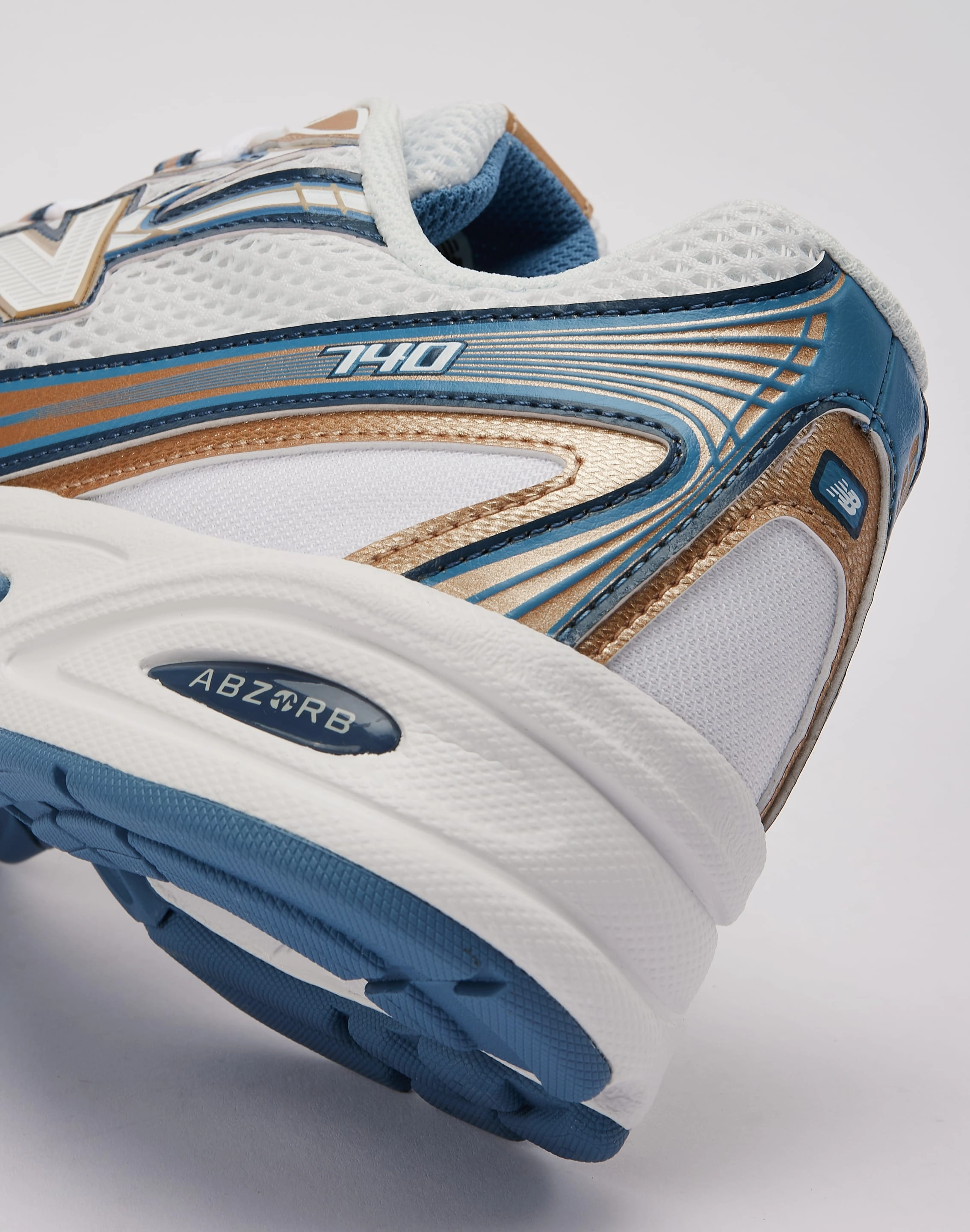 New Balance 740 Cushioned Shoes