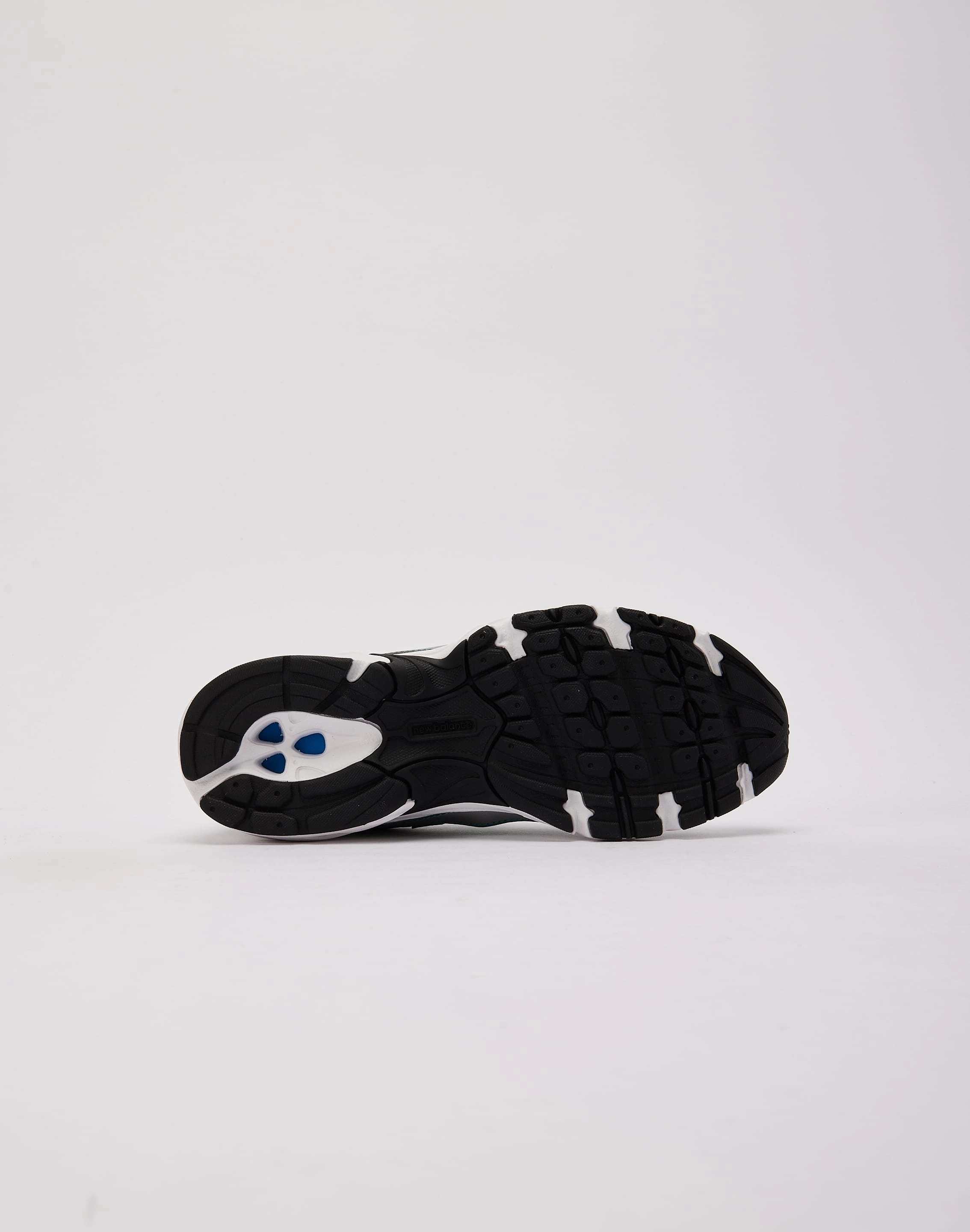 New Balance 740 Cushioned Shoes
