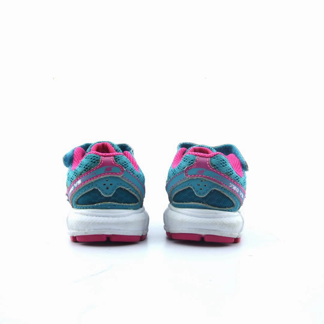 NEW BALANCE 750V2 New Balance casual shoe looks