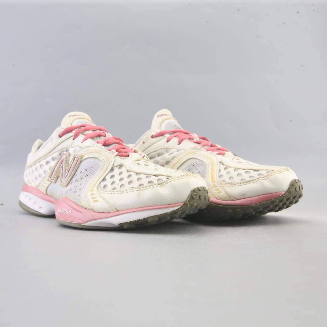 NEW BALANCE 805 retro New Balance shoe shots