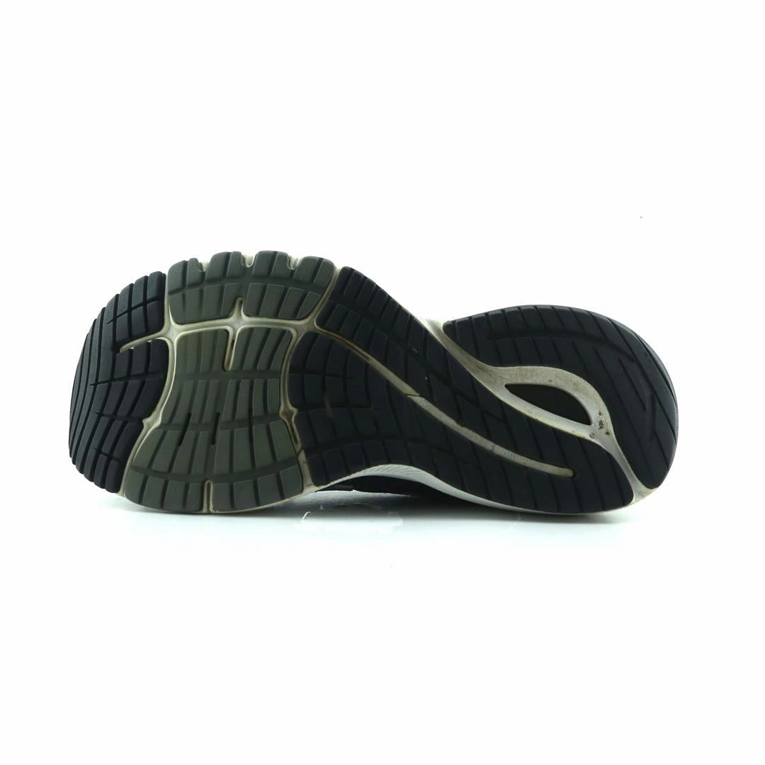 NEW BALANCE 860 V10 New Balance casual shoe looks