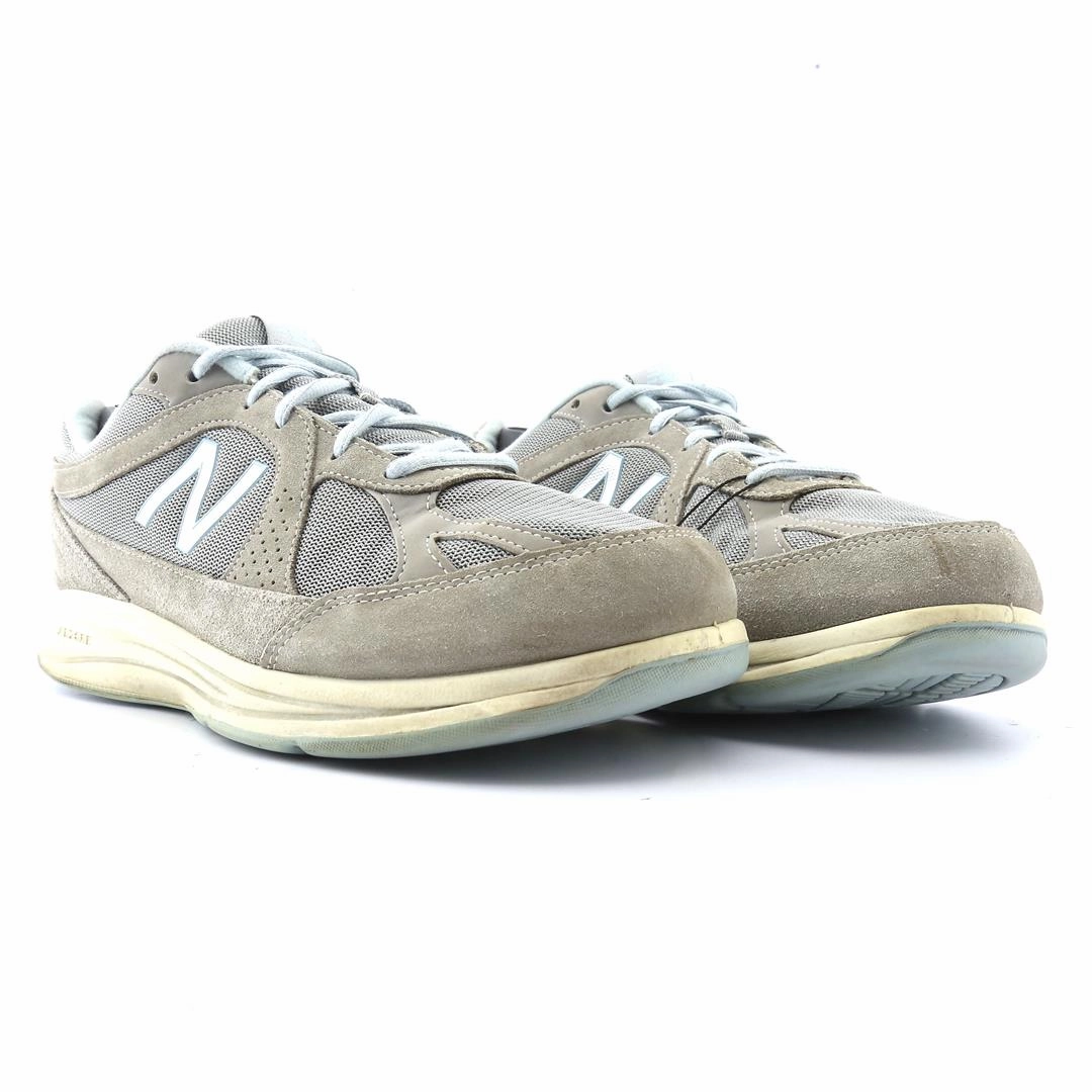 NEW BALANCE 877V1 New Balance trainer visuals