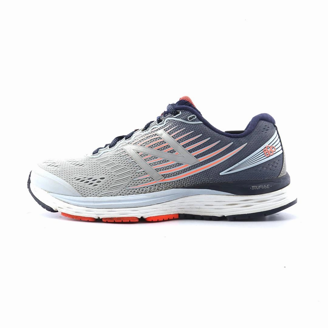 NEW BALANCE 880 V8 New Balance durable footwear styles