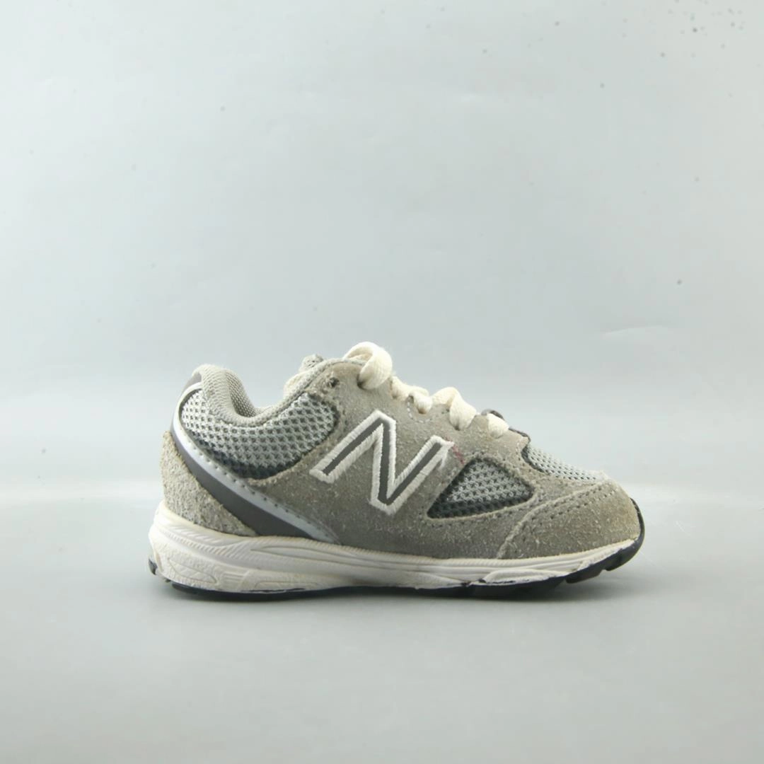 NEW BALANCE 880V2 New Balance casual shoe looks