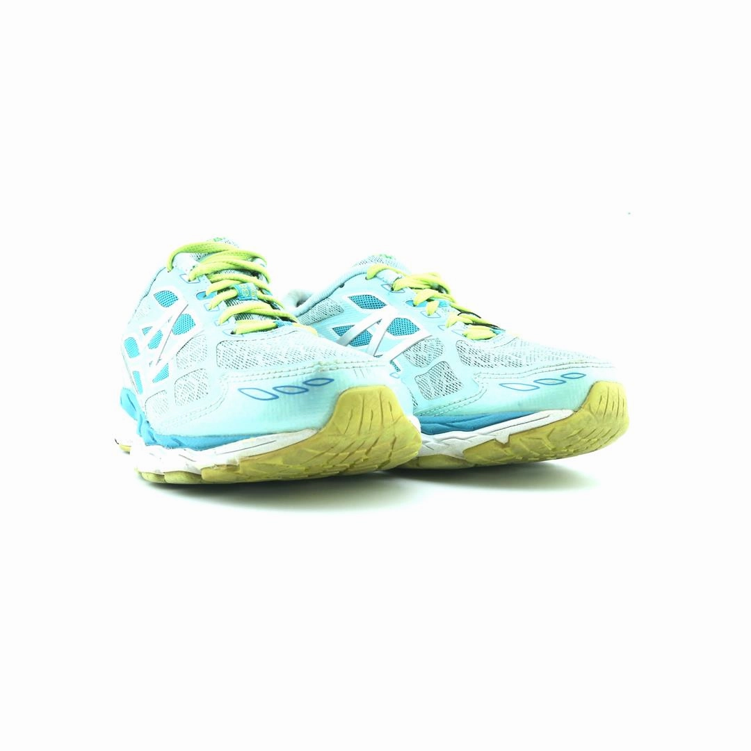 NEW BALANCE 880V5 stylish New Balance designs