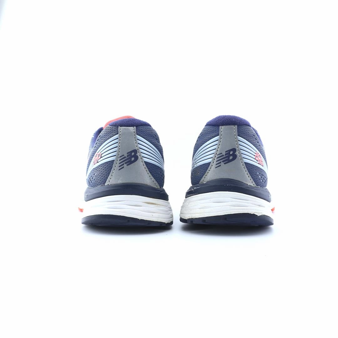 NEW BALANCE 880V8 stylish New Balance designs