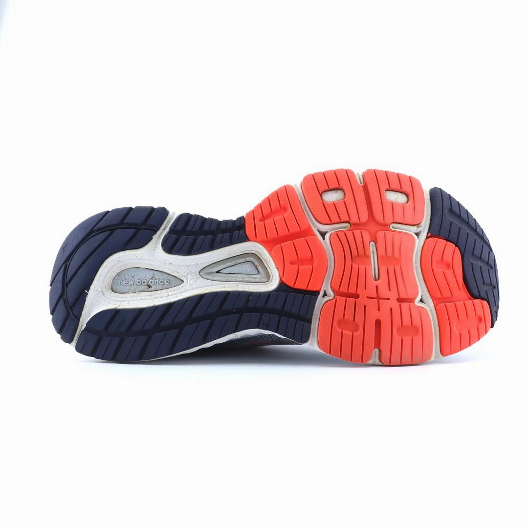 NEW BALANCE 880V8 stylish New Balance designs