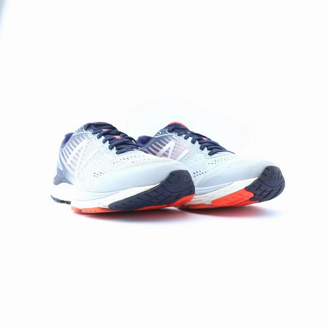 NEW BALANCE 880V8 stylish New Balance designs