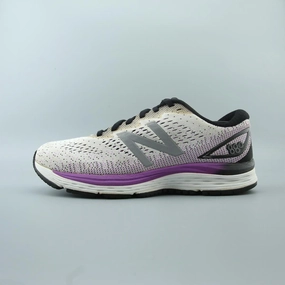 NEW BALANCE 880V9 New Balance supportive sneaker models