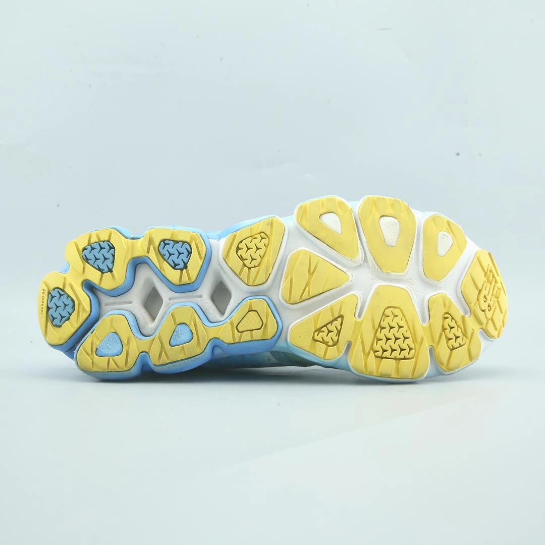 NEW BALANCE 890V4 stylish New Balance designs