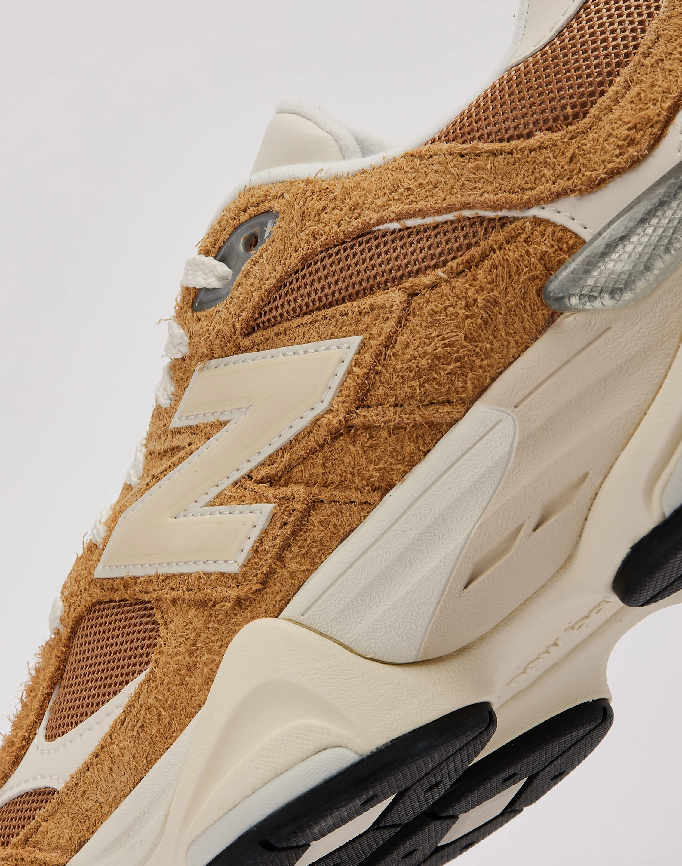 New Balance 9060 Cushioned Shoes