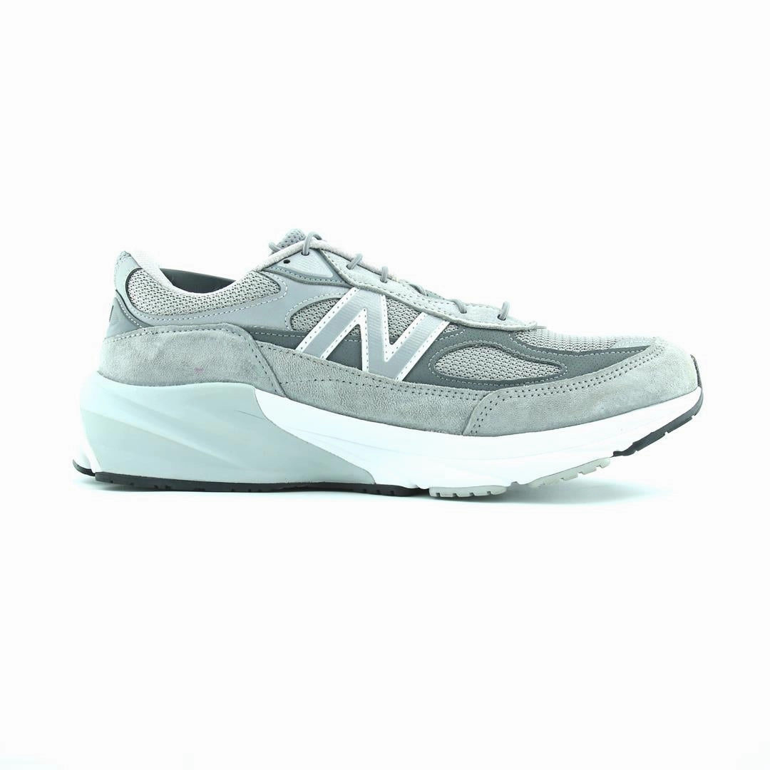 NEW BALANCE 990 V6 New Balance trainer visuals