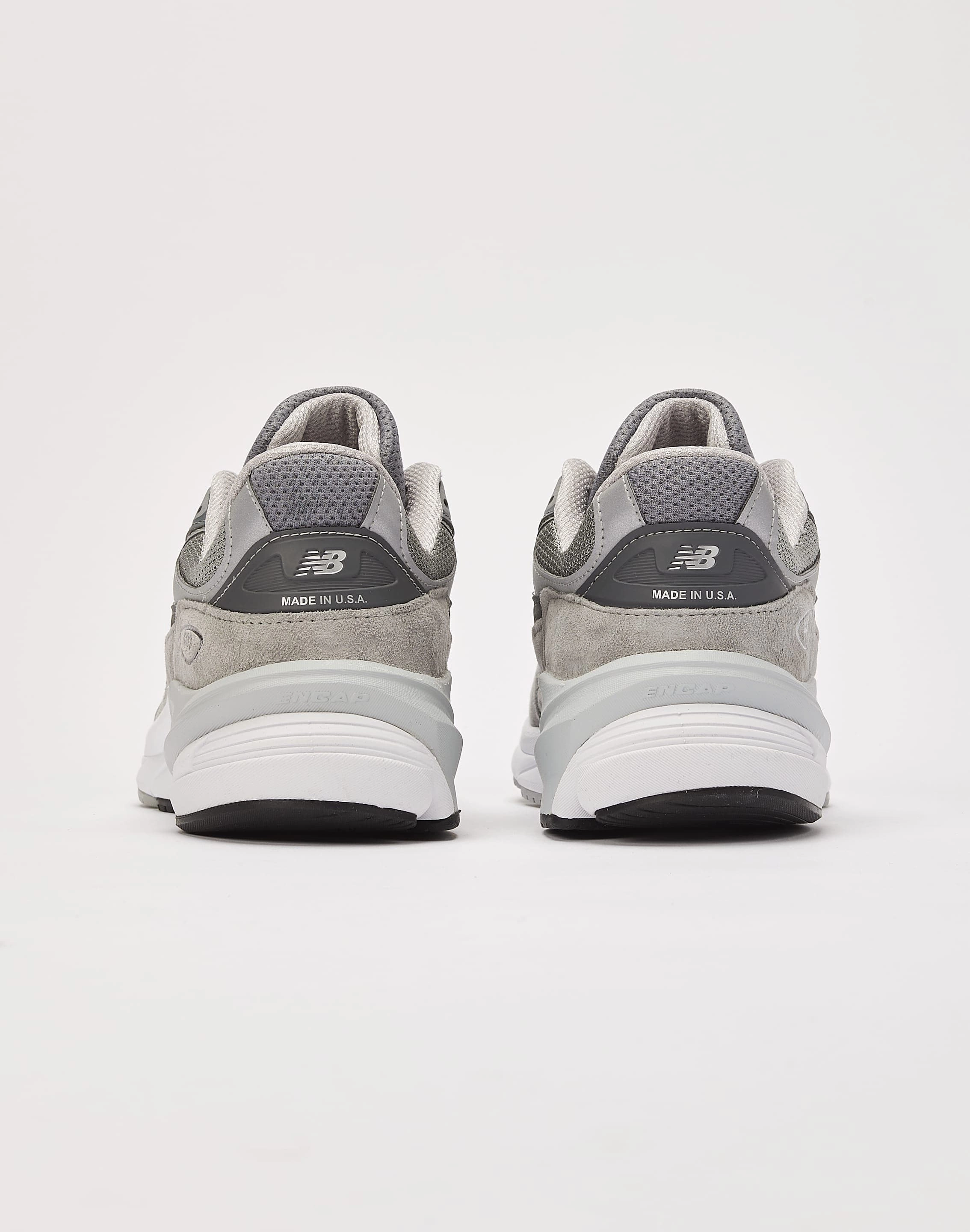 New Balance 990v6 Cushioned Shoes