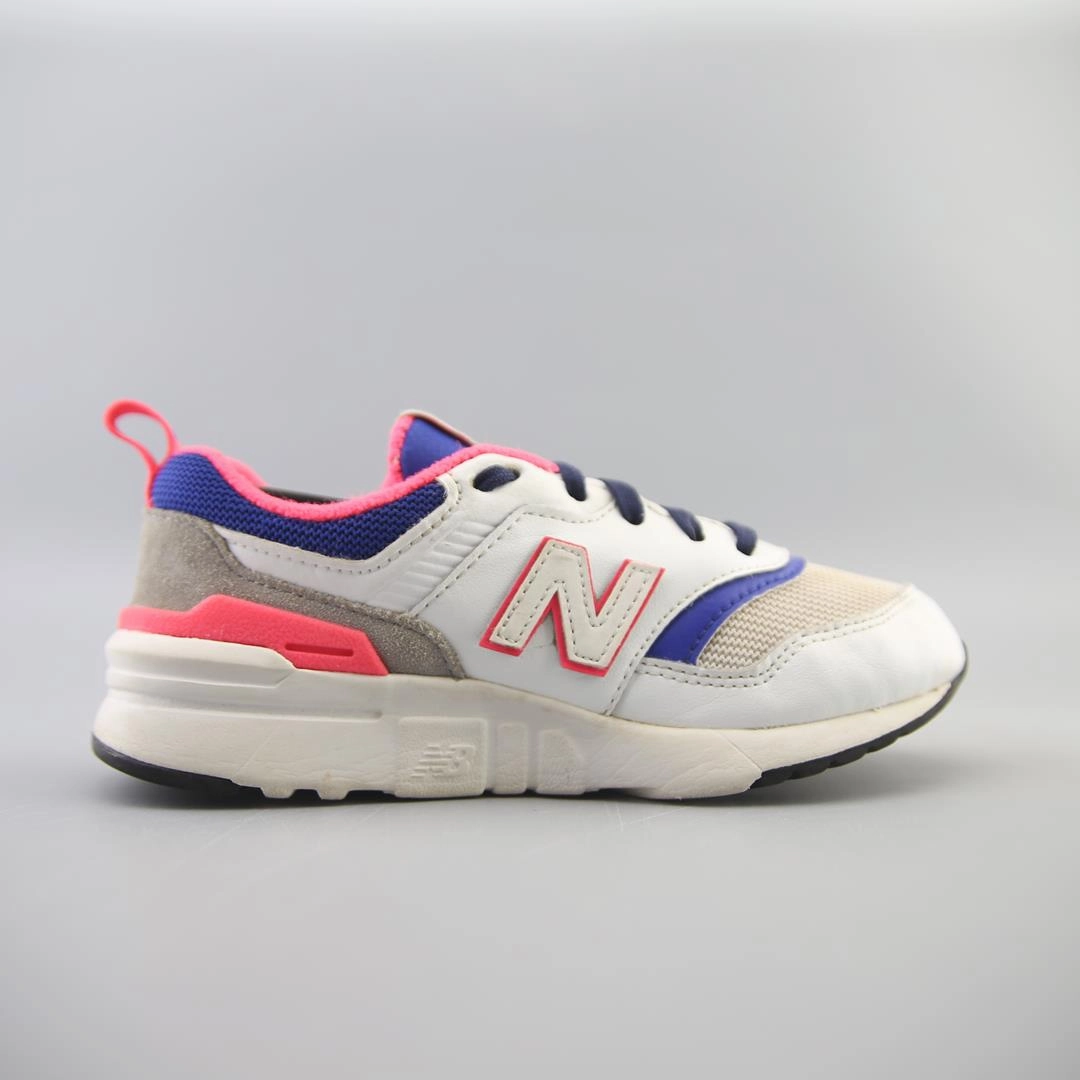 NEW BALANCE 997 H New Balance trainer visuals