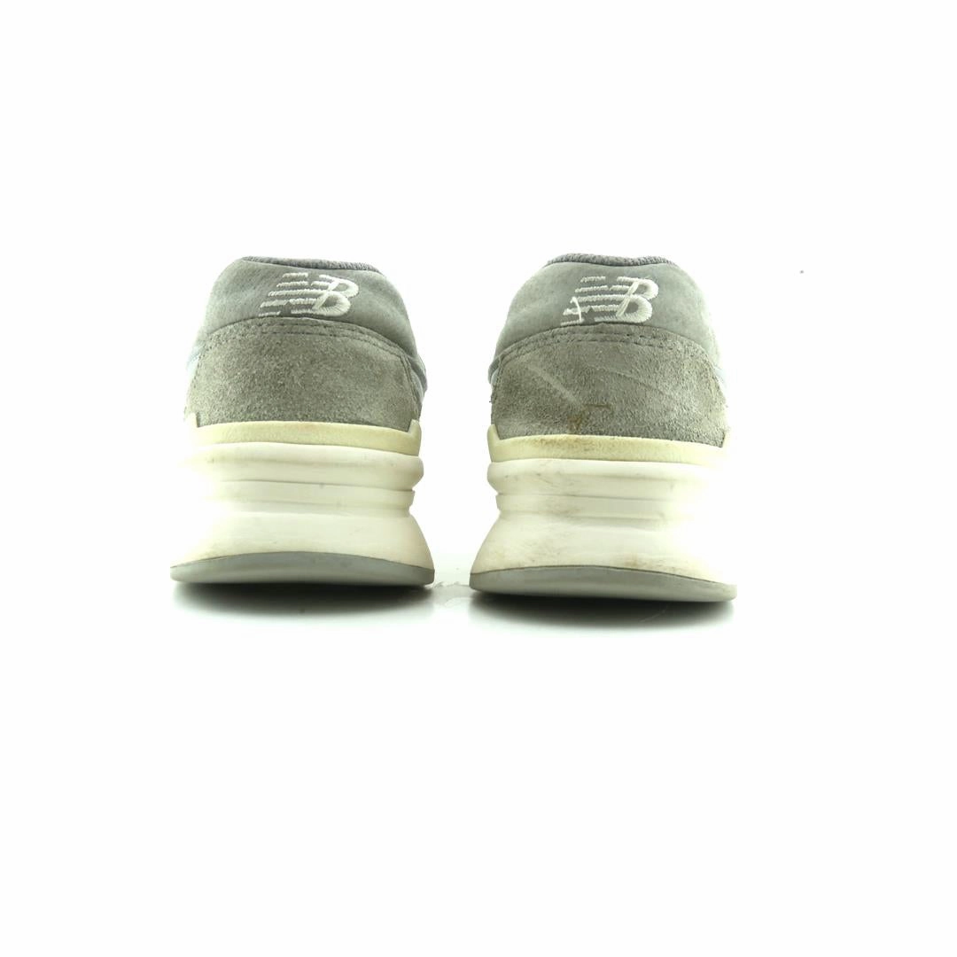 NEW BALANCE 997H New Balance casual shoe looks