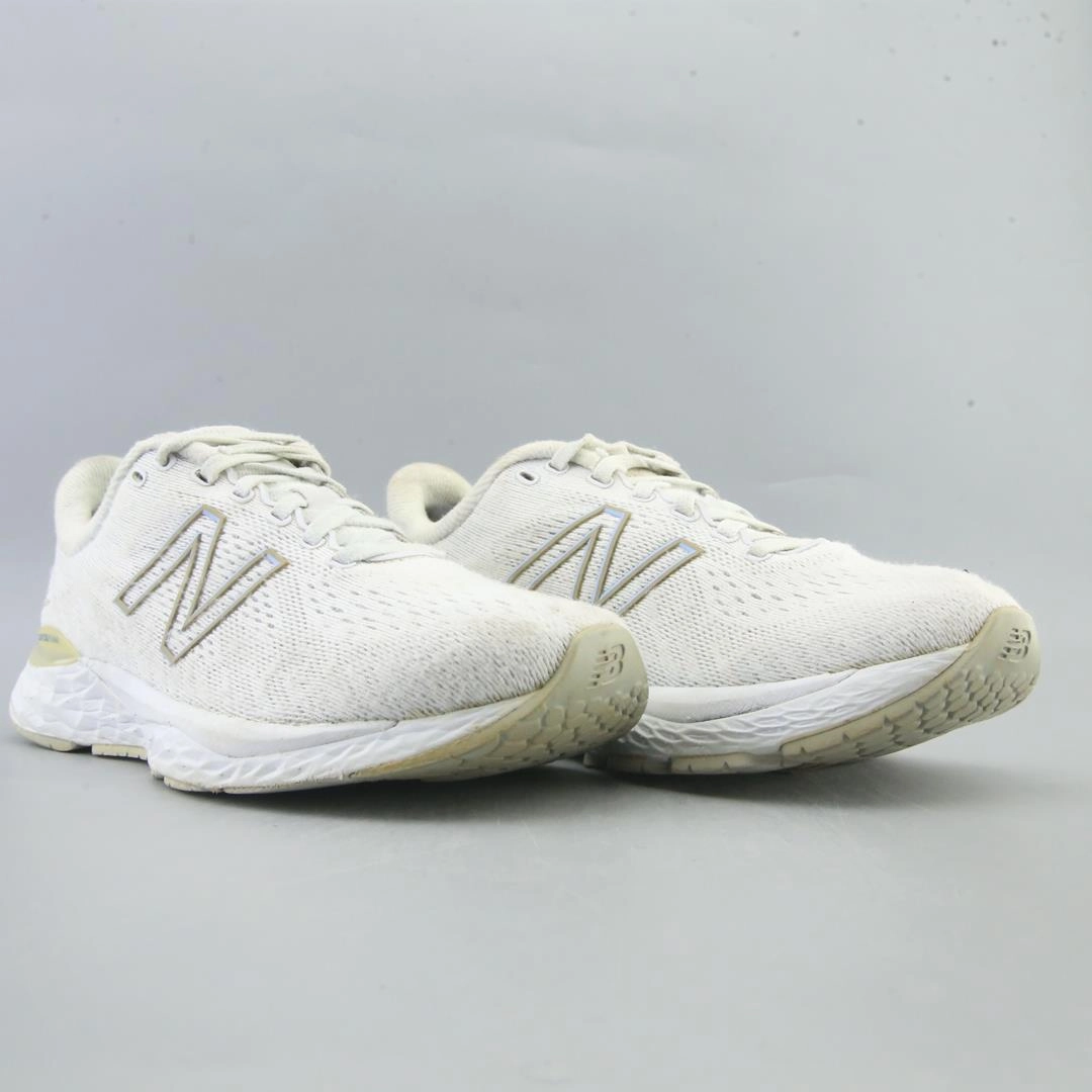 NEW BALANCE FRESH FOAM 880 V11 New Balance casual shoe looks