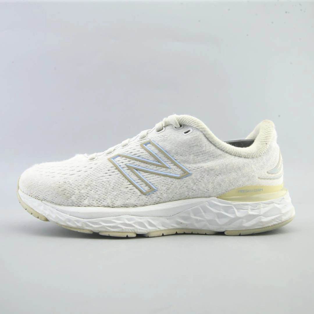NEW BALANCE FRESH FOAM 880 V11 New Balance stylish casual shoe designs