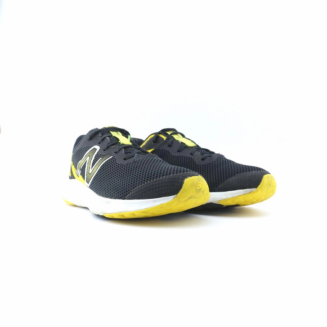 NEW BALANCE FRESH FOAM ARISHI V4 New Balance trainer visuals