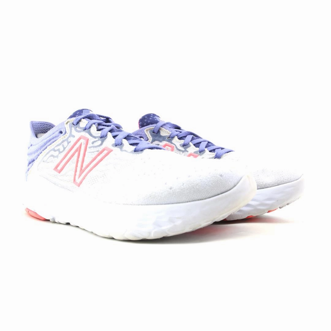NEW BALANCE FRESH FOAM BEACON V3 retro New Balance shoe shots