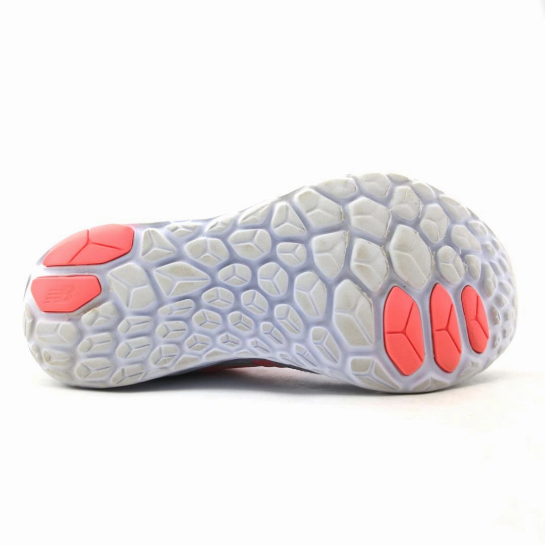 NEW BALANCE FRESH FOAM BEACON V3 retro New Balance shoe shots