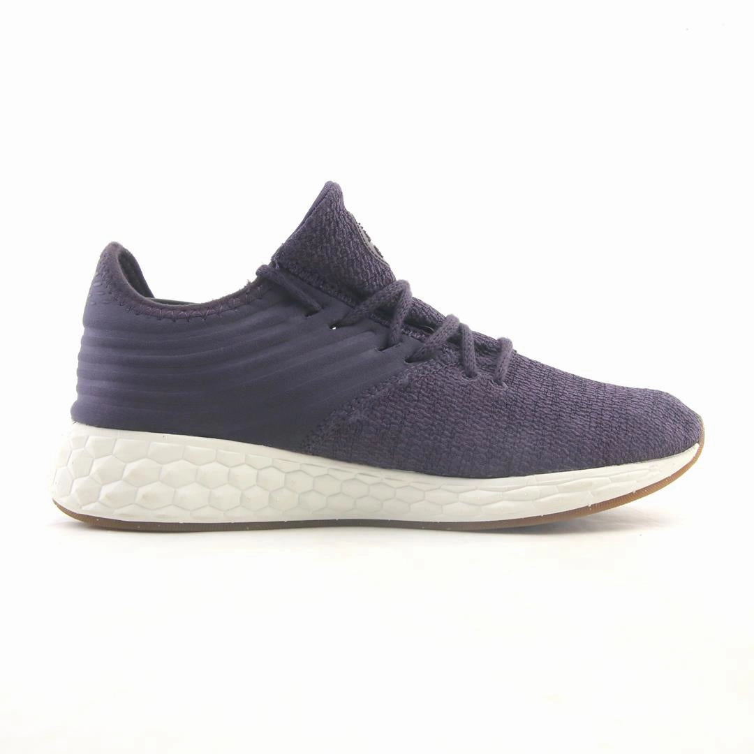 NEW BALANCE  FRESH FOAM CRUZ V1 retro New Balance shoe shots