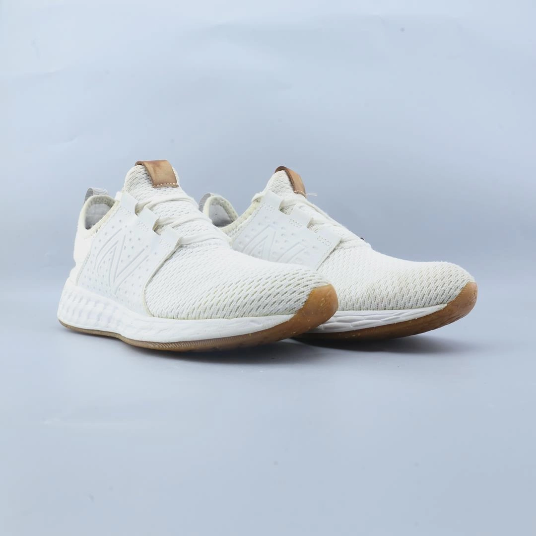 NEW BALANCE FRESH FOAM CRUZV1 New Balance trainer visuals