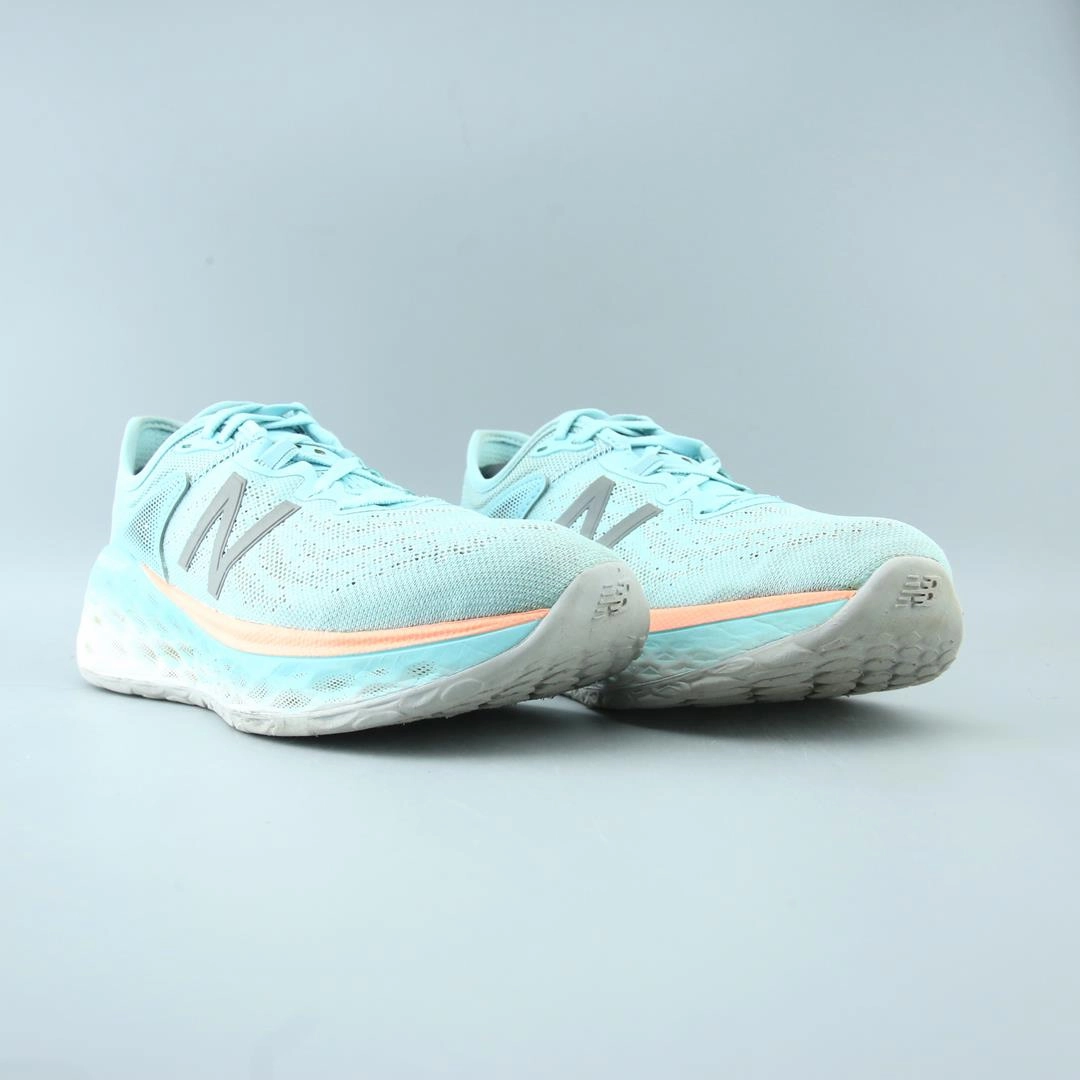NEW BALANCE FRESH FOAM MORE V2 stylish New Balance designs