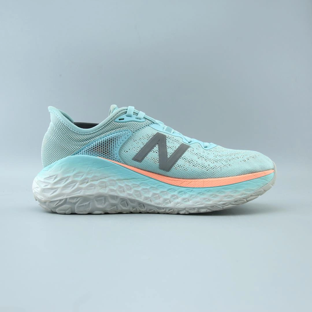 NEW BALANCE FRESH FOAM MORE V2 stylish New Balance designs