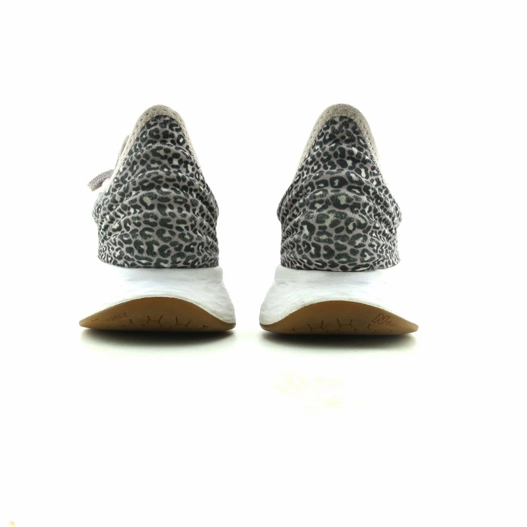NEW BALANCE FRESH FOAM ROAV retro New Balance shoe shots