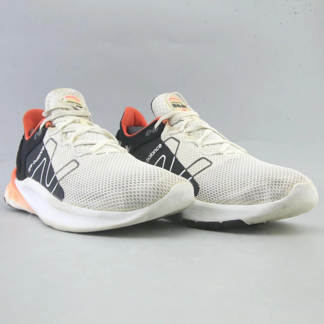 NEW BALANCE FRESH FOAM ROAV V2 New Balance trainer visuals