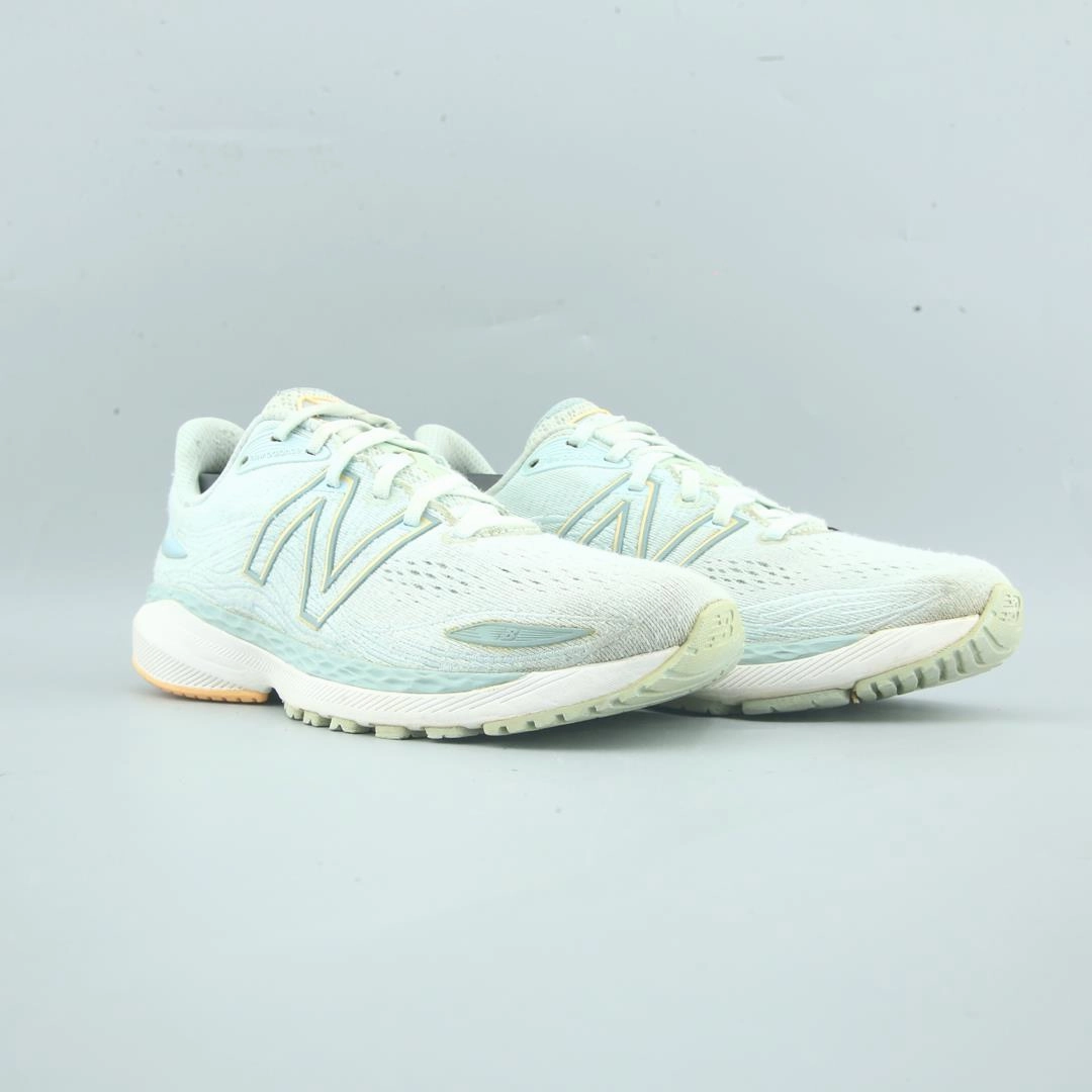 NEW BALANCE FRESH FOAM X 860 V12 New Balance trainer visuals