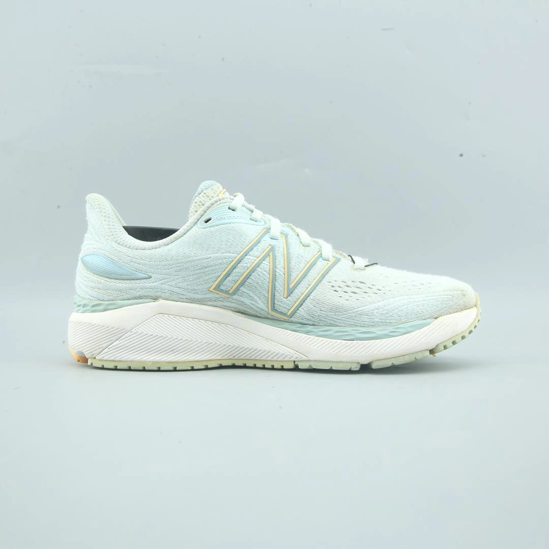 NEW BALANCE FRESH FOAM X 860 V12 New Balance trainer visuals