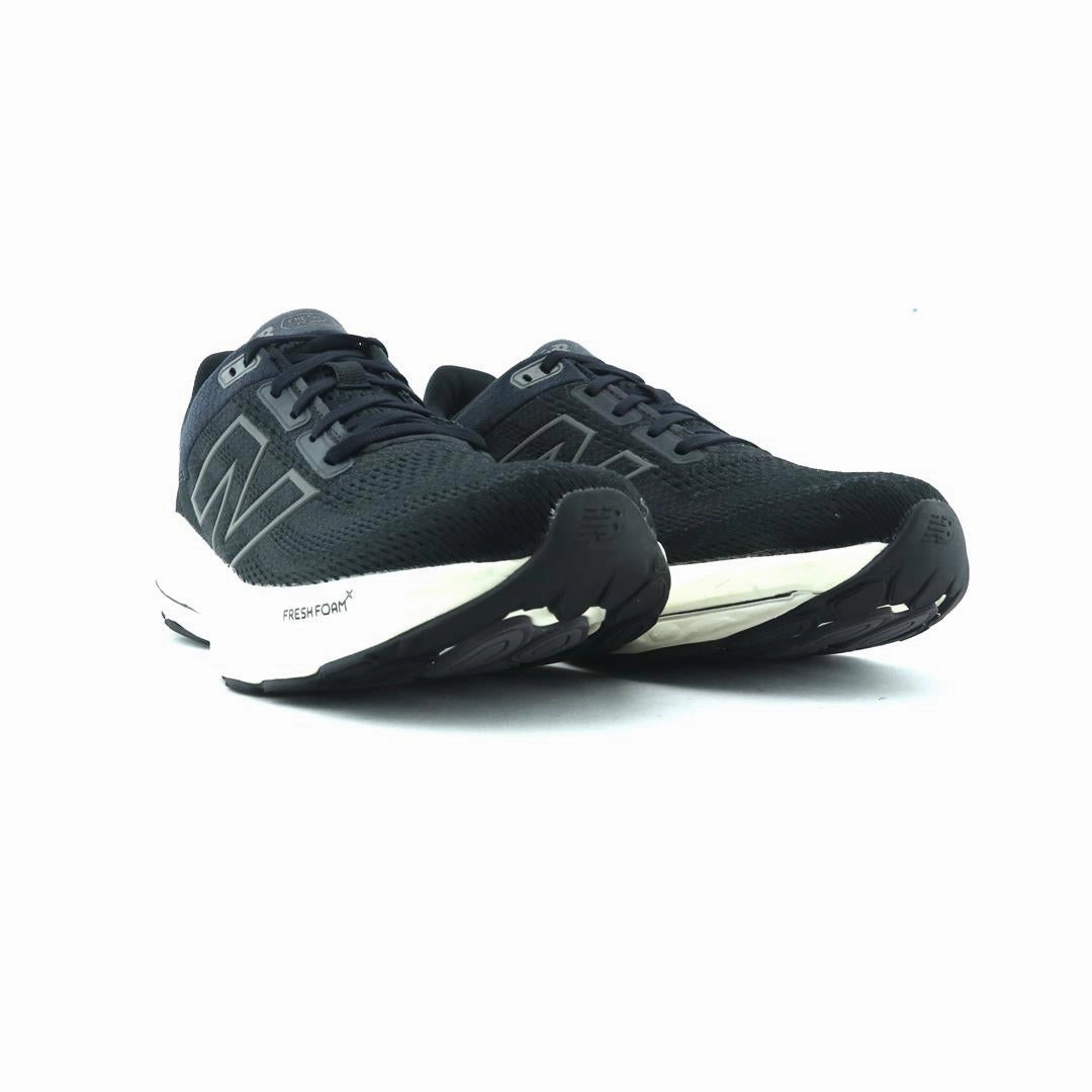 NEW BALANCE FRESH FOAM X 860 V14 New Balance trainer visuals
