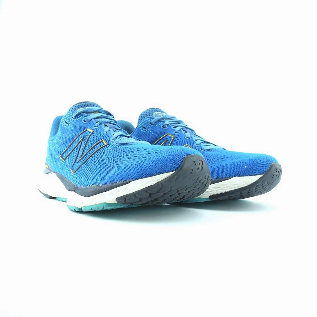 NEW BALANCE FRESH FOAM X 860V11 New Balance trainer visuals